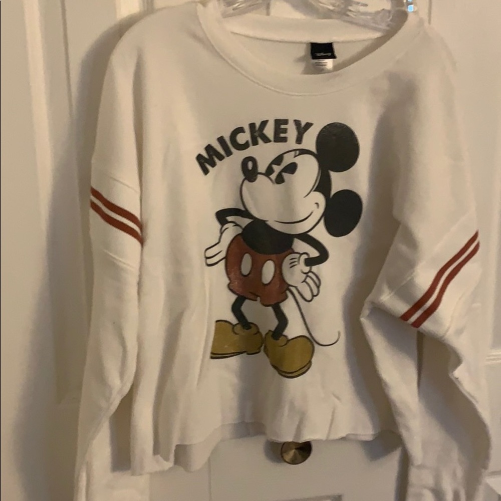 Sweatshirt